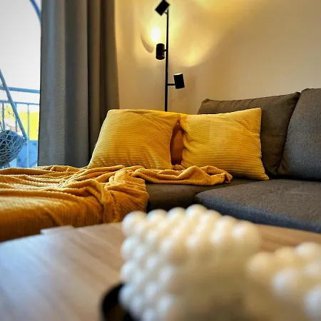 Cozy Hill Modern Box Apartament *